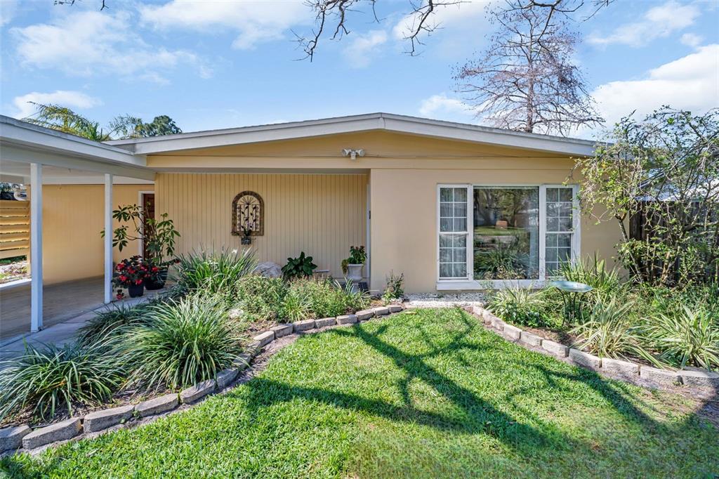 1884 SAN MATEO DRIVE