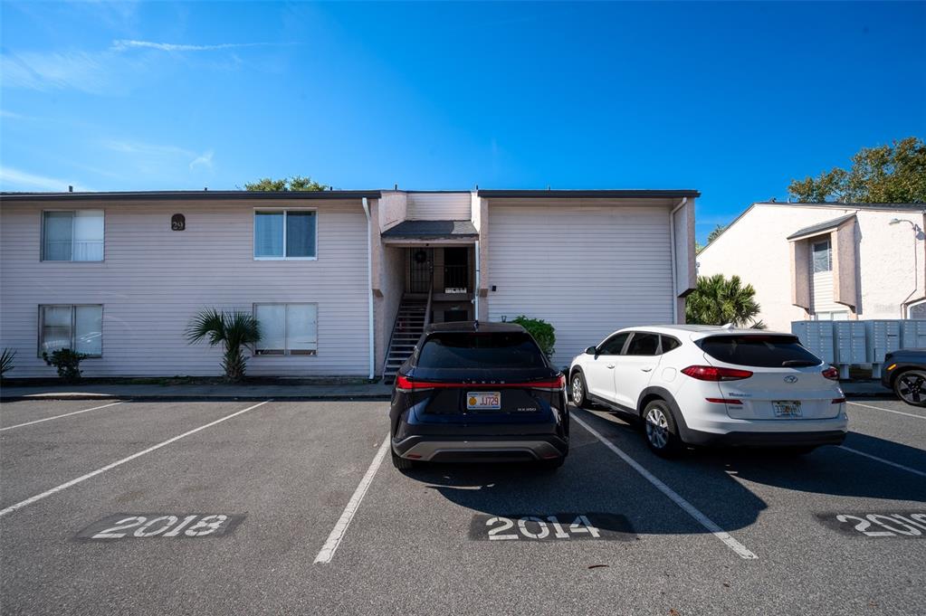 2022 LUDLOW LANE UNIT 2022