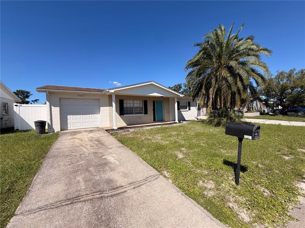 9331 BARRINGTON LANE, PORT RICHEY, FL — photo 2 of 13