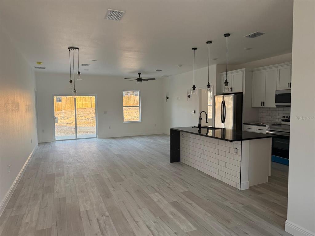 13281 SW 42ND CIRCLE, OCALA, FL — photo 4 of 27