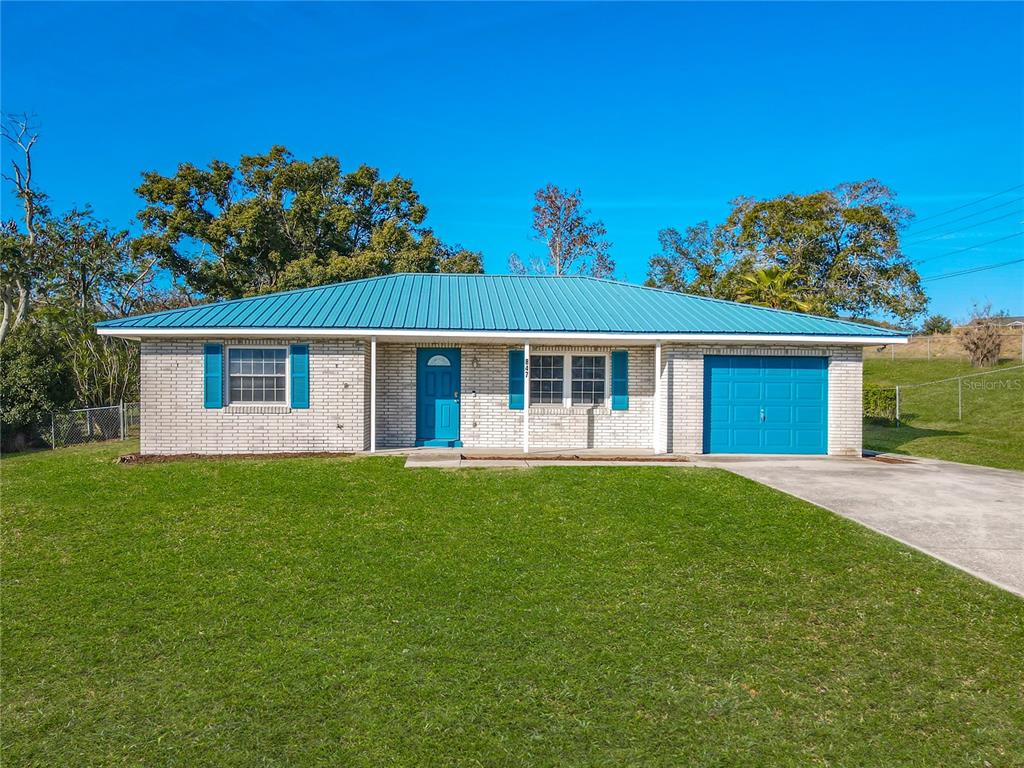 847 SHERWOOD DRIVE