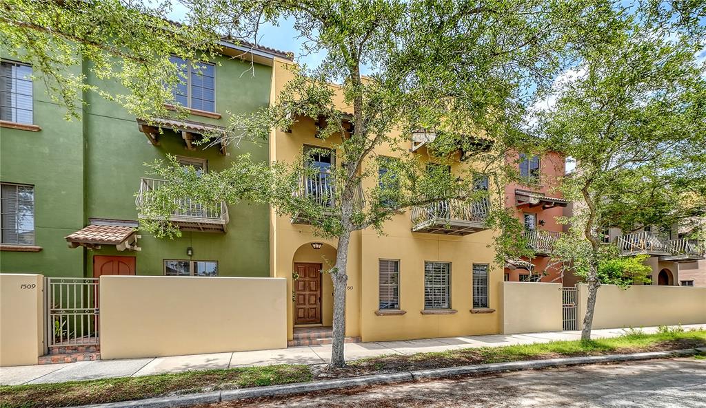 1513 OAK STREET UNIT 18, SARASOTA, FL — photo 2 of 30