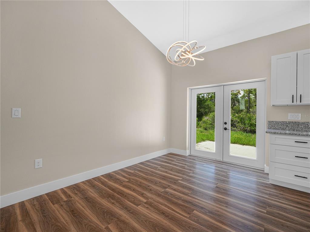 321 ROADRUNNER, SEBRING, FL — photo 4 of 20