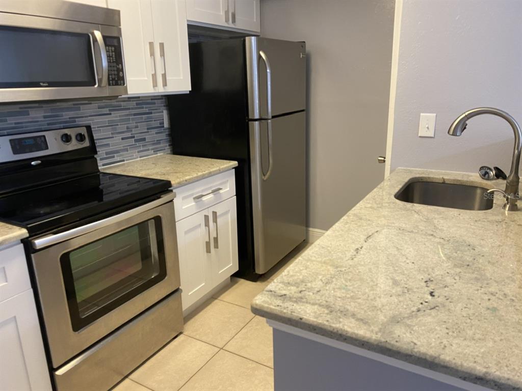 5124 PARK CENTRAL DRIVE UNIT 513, ORLANDO, FL — photo 3 of 19