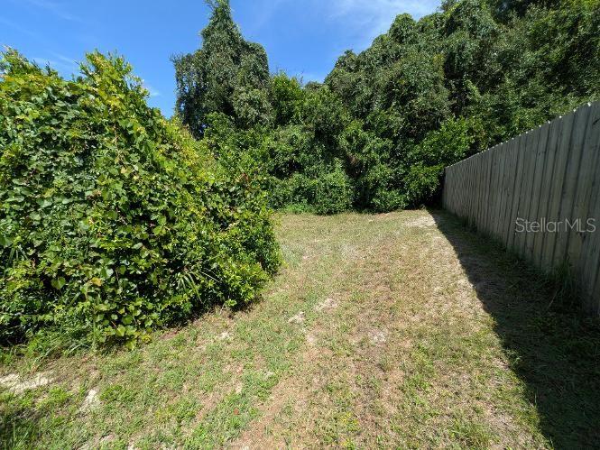 1283 CR 463B, LAKE PANASOFFKEE, FL — photo 2 of 4