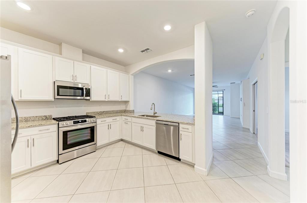 5314 WHITE SAND COVE, BRADENTON, FL — photo 5 of 30