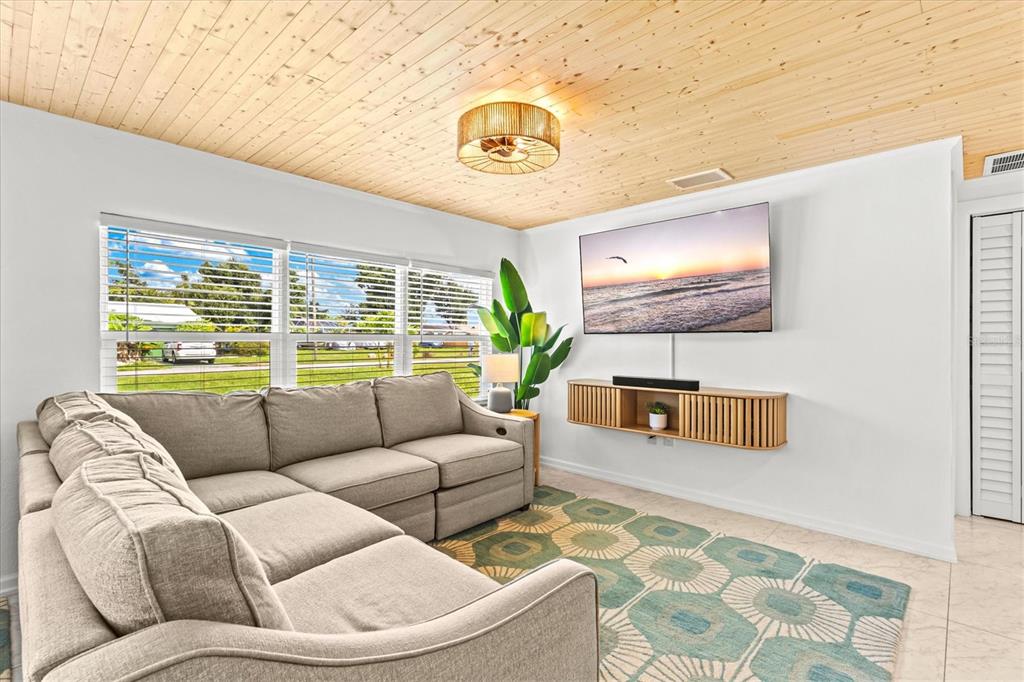 315 AZALEA ROAD, VENICE, FL — photo 4 of 30