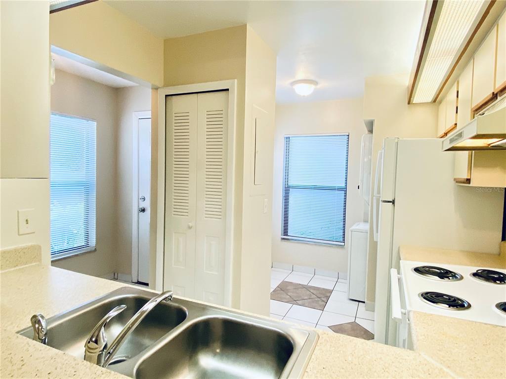 2906 S SEMORAN BOULEVARD UNIT A3, ORLANDO, FL — photo 4 of 18