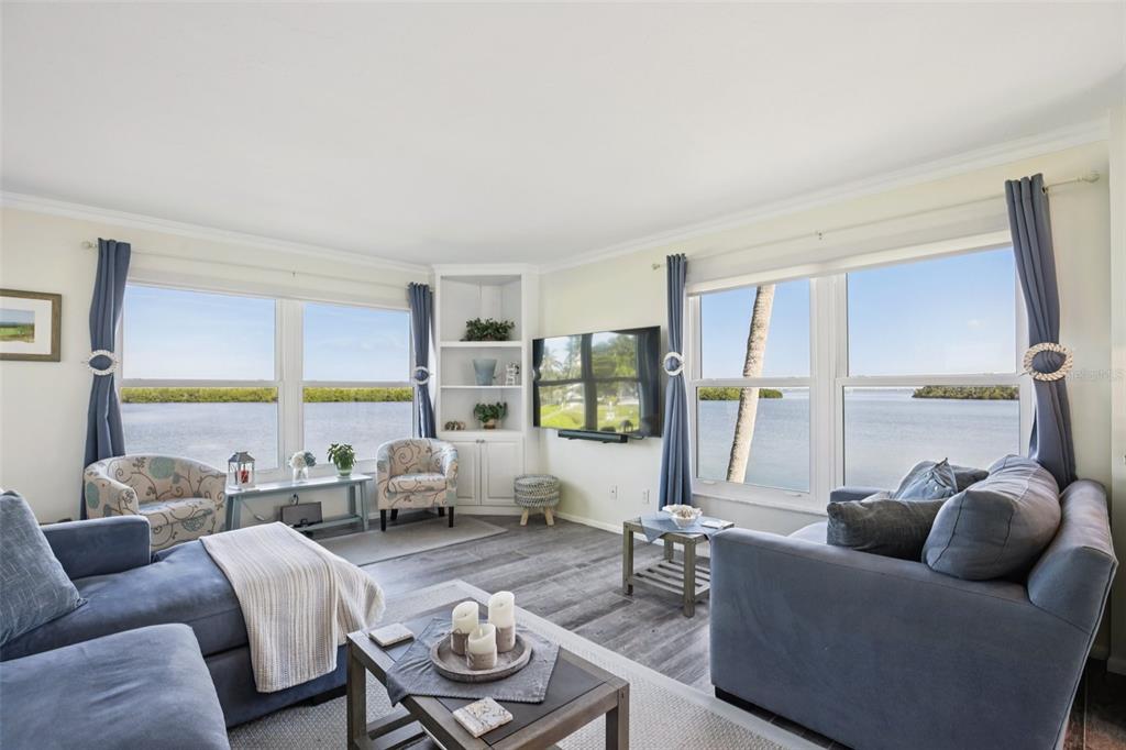 4440 EXETER DRIVE UNIT 206