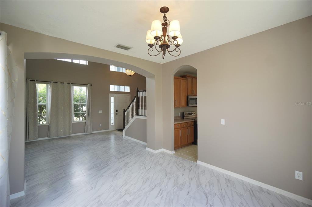 8718 SANDY PLAINS DRIVE, RIVERVIEW, FL — photo 4 of 35