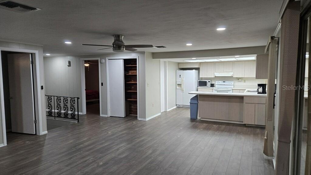 3101 N CANAL DRIVE, PALM HARBOR, FL — photo 4 of 17