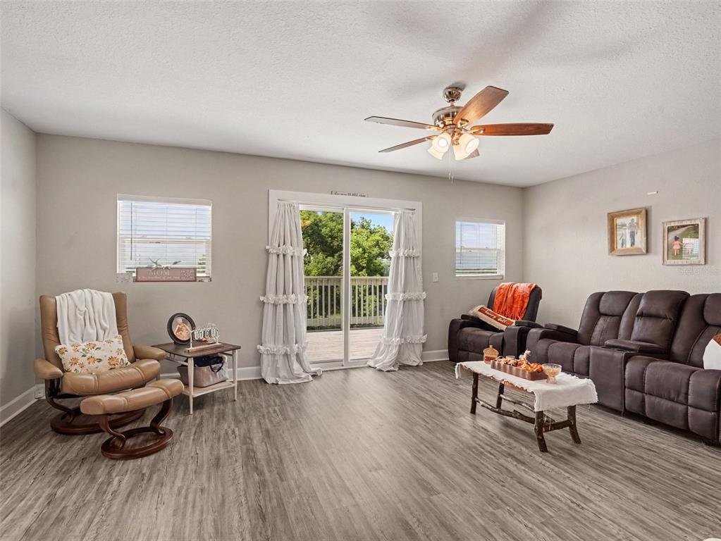 705 LAKE ADA BOULEVARD, DUNDEE, FL — photo 3 of 28