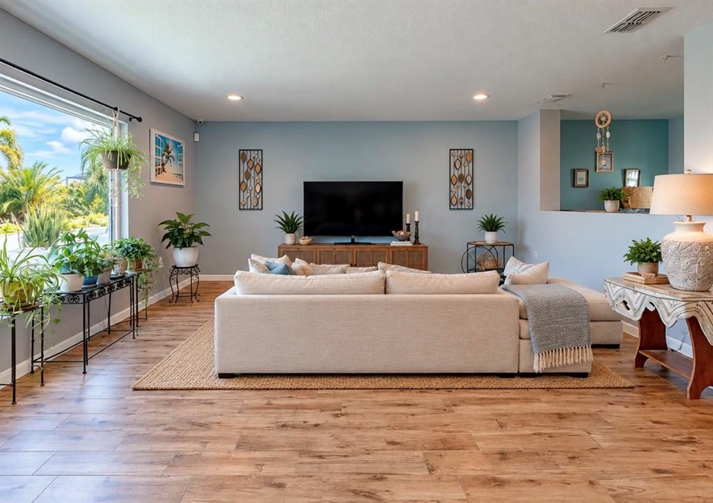 337 STAR SHELL DRIVE, APOLLO BEACH, FL — photo 2 of 30