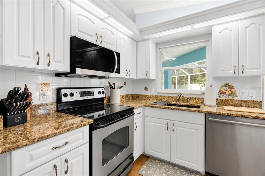 1730 NELDA LANE, SARASOTA, FL — photo 4 of 28