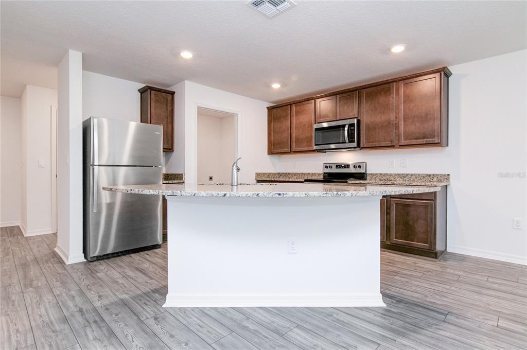 1589 WYNFORD CIRCLE, TAVARES, FL — photo 4 of 17