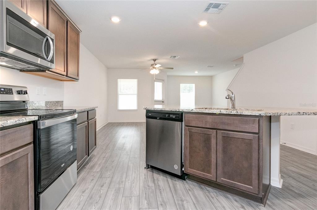 1589 WYNFORD CIRCLE, TAVARES, FL — photo 5 of 17