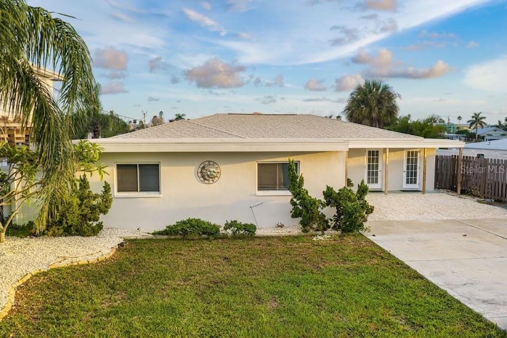 337 LA HACIENDA DRIVE, INDIAN ROCKS BEACH, FL — photo 2 of 30
