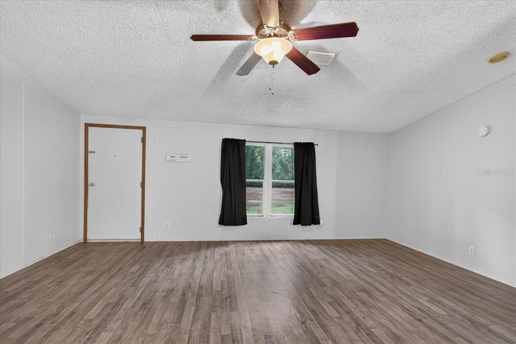 7030 NW 167TH PLACE, TRENTON, FL — photo 4 of 21