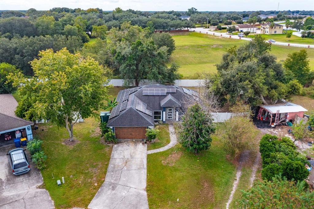 3905 WHISPERING PINE COURT, MASCOTTE, FL — photo 2 of 30