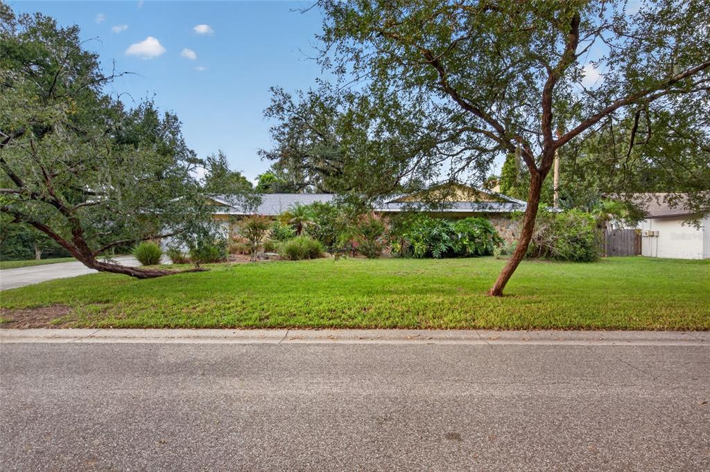 531 GARRARD DRIVE, TEMPLE TERRACE, FL — photo 3 of 30