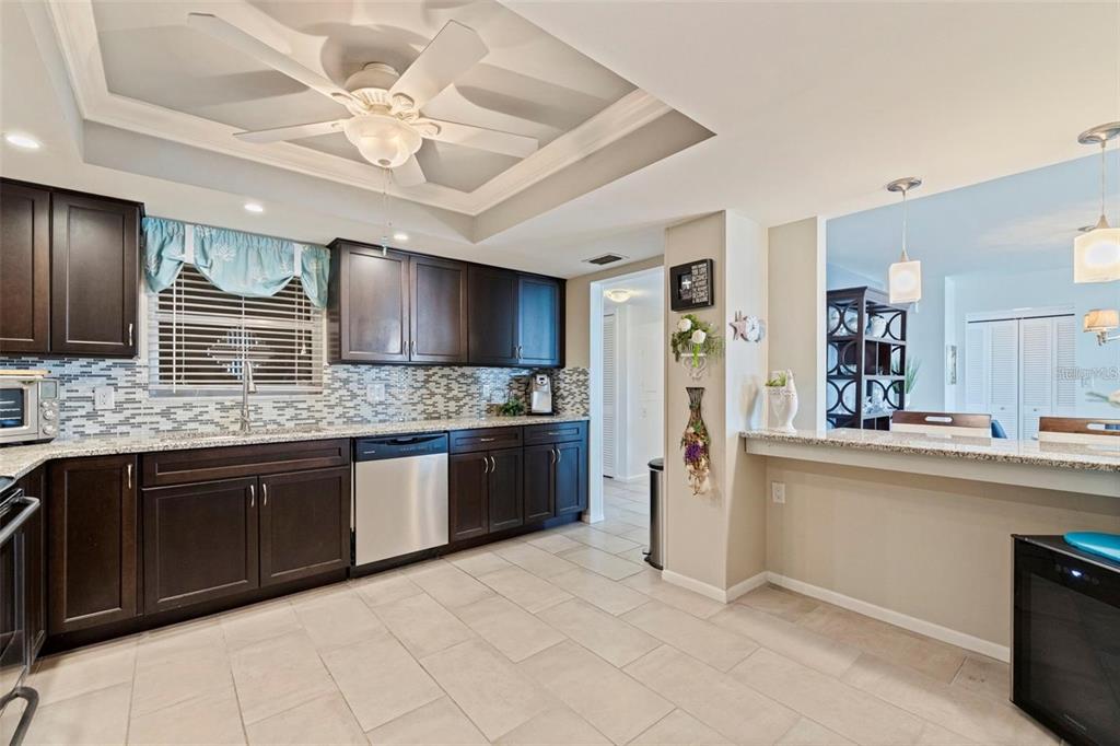5200 BRITTANY DRIVE S UNIT 1701, ST PETERSBURG, FL — photo 5 of 30