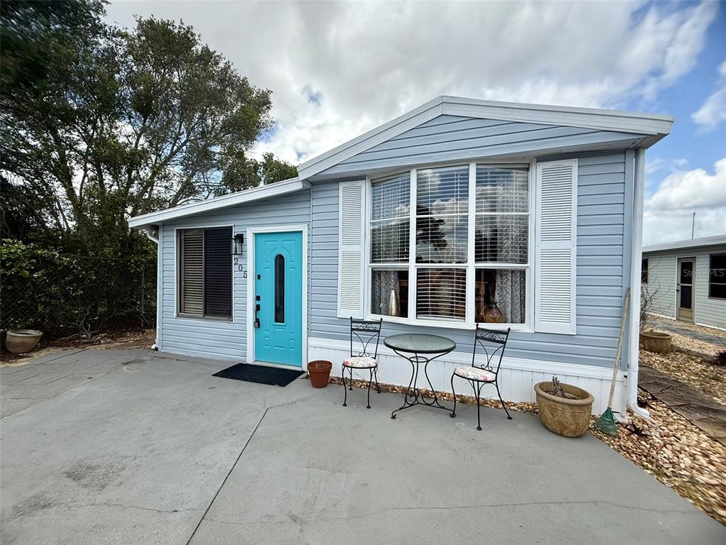 205 PANSY STREET