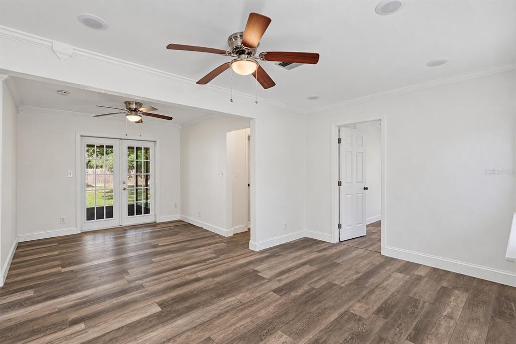 5124 19TH STREET N, ST PETERSBURG, FL — photo 4 of 25