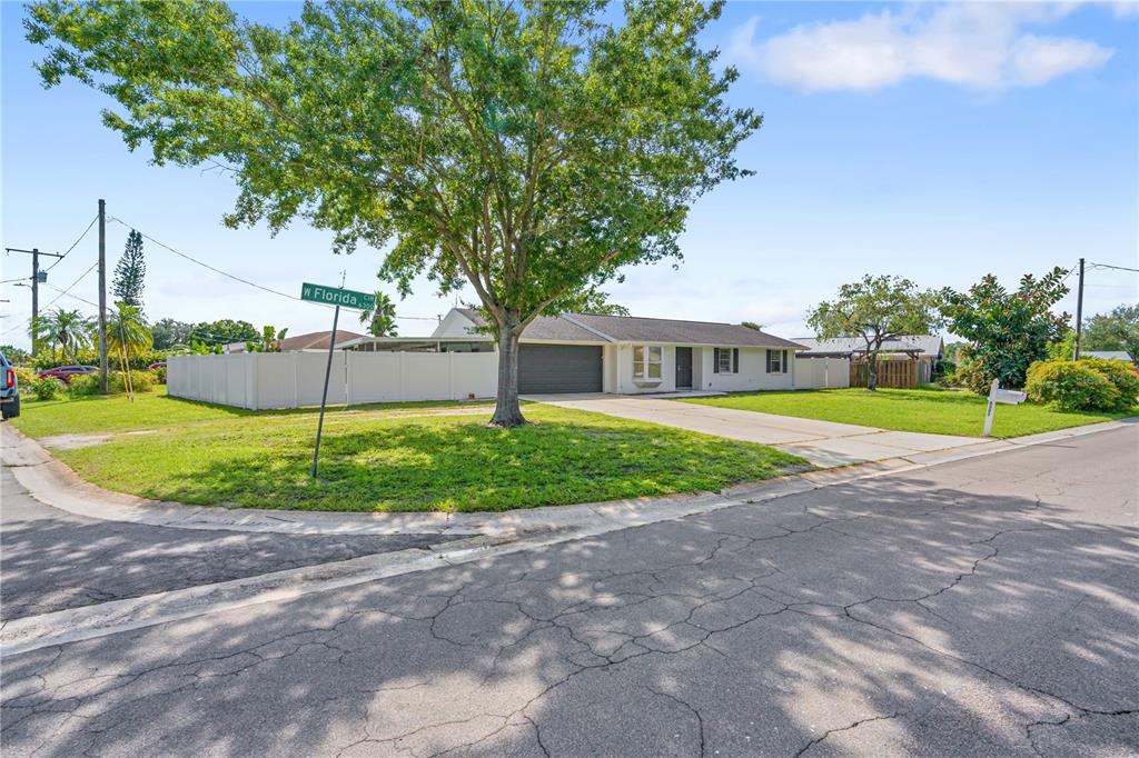 6321 FLORIDA CIRCLE W, APOLLO BEACH, FL — photo 4 of 30