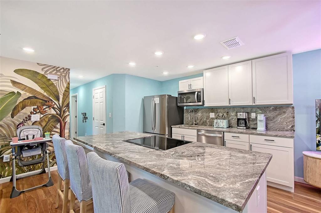 2704 49TH AVENUE W, BRADENTON, FL — photo 3 of 53