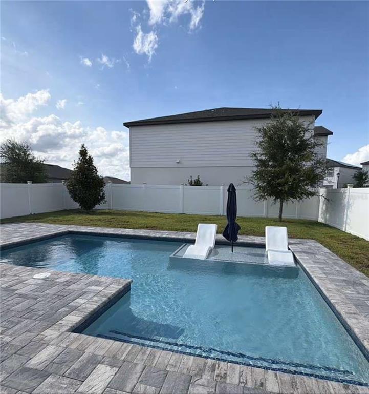 2374 LANCASHIRE STREET, DAVENPORT, FL — photo 2 of 35