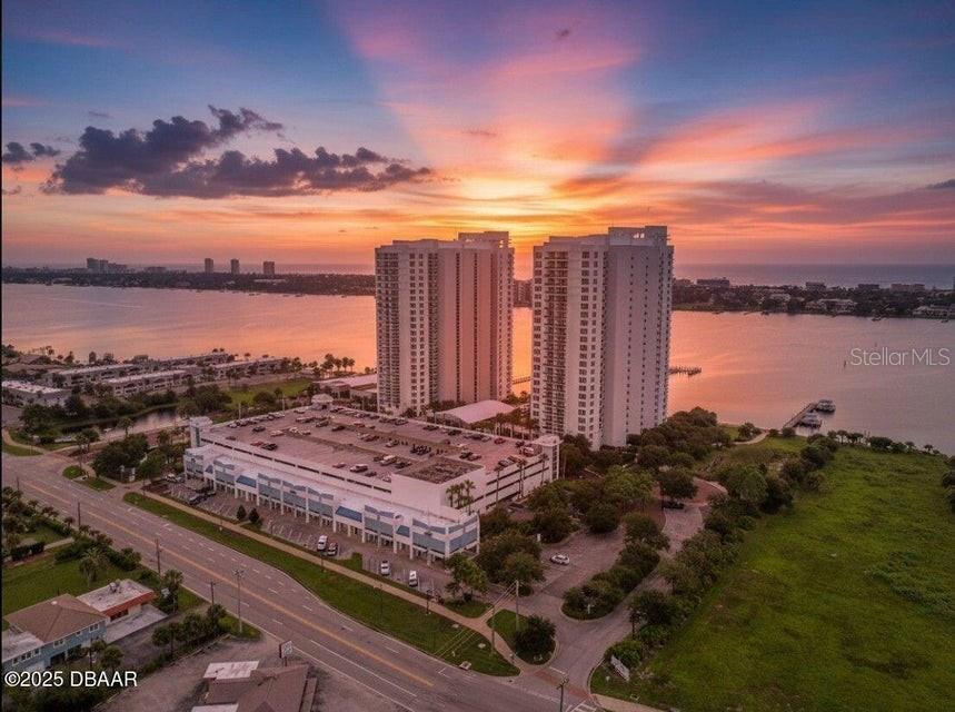 231 RIVERSIDE DRIVE UNIT 2206
