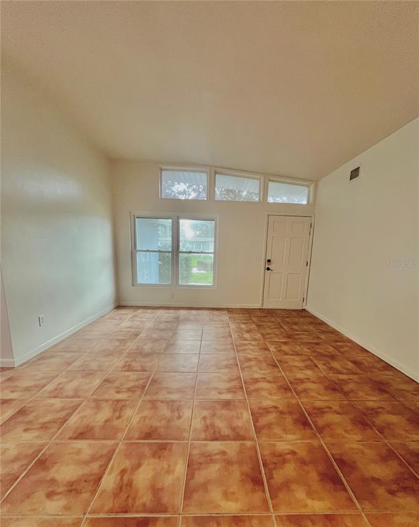 1390 SATSUMA STREET, CLEARWATER, FL — photo 4 of 17