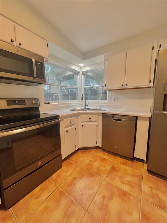 1390 SATSUMA STREET, CLEARWATER, FL — photo 5 of 17