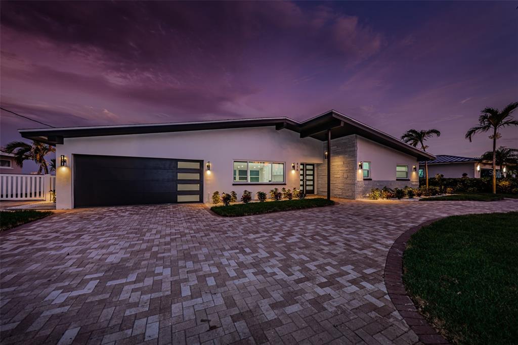 416 55TH AVENUE, ST PETE BEACH, FL — photo 4 of 30
