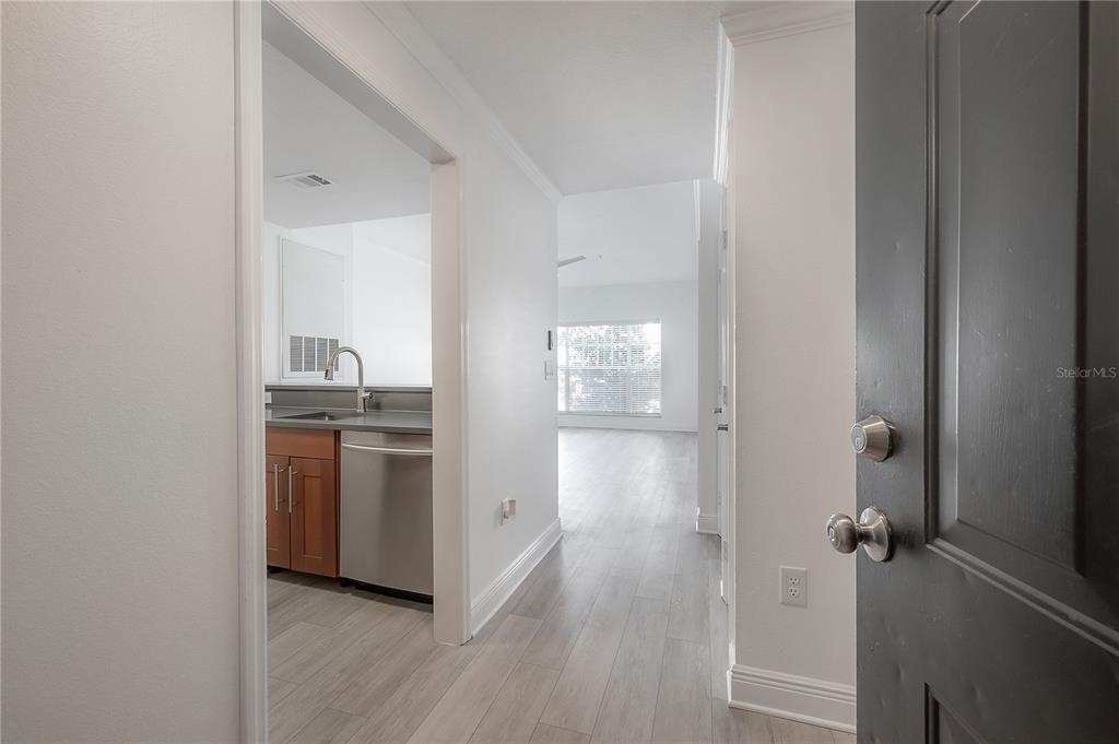 800 S DAKOTA AVENUE UNIT 327, TAMPA, FL — photo 3 of 30