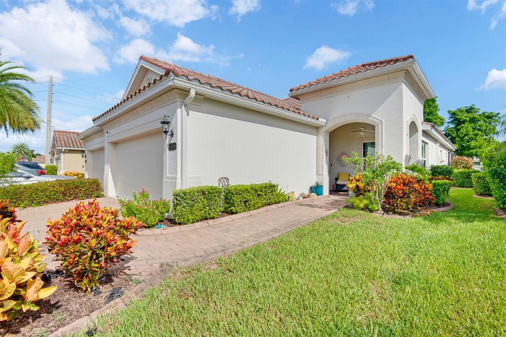 7010 PLAYA BELLA DRIVE