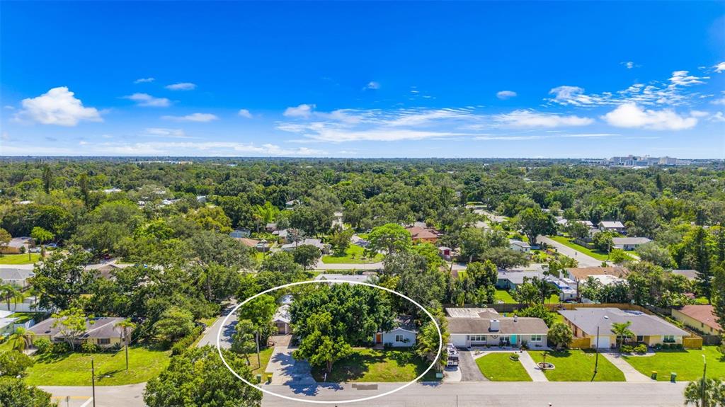 2488 DAVIS BOULEVARD, SARASOTA, FL — photo 2 of 30