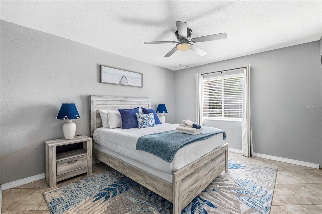 2744 HIDDEN LAKE BOULEVARD UNIT C, SARASOTA, FL — photo 3 of 29