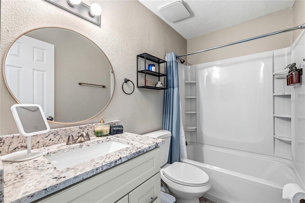2744 HIDDEN LAKE BOULEVARD UNIT C, SARASOTA, FL — photo 4 of 29