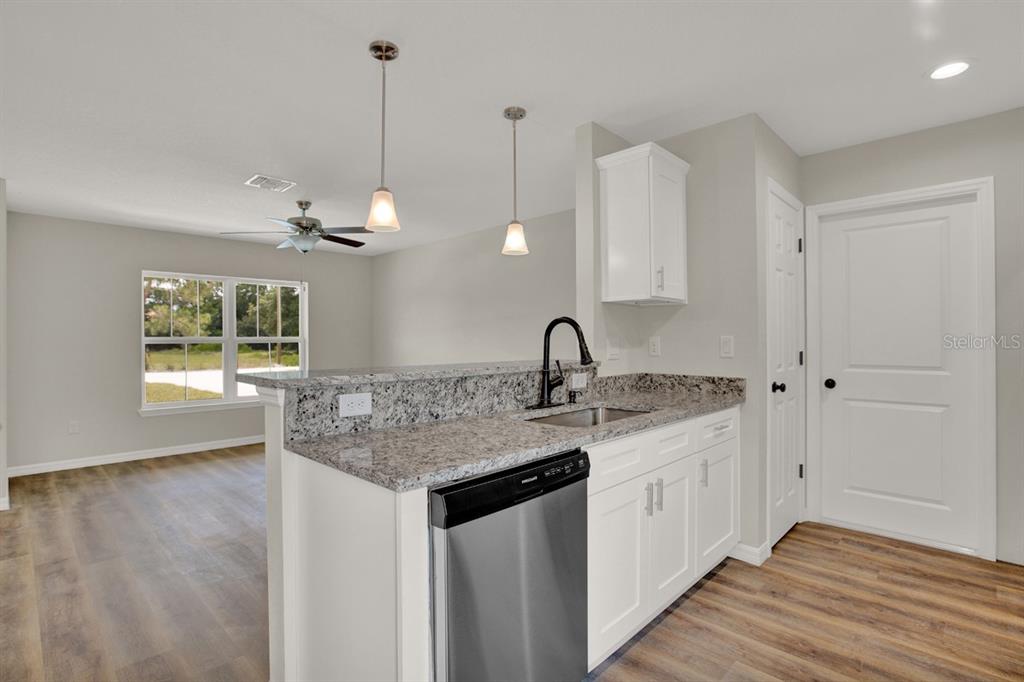 2900 W KEVIN ROAD, AVON PARK, FL — photo 4 of 8