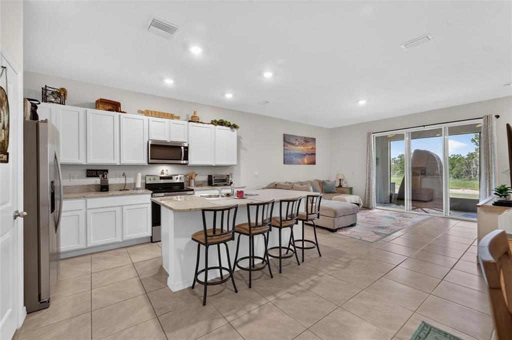 33046 MAJOR OAK DRIVE, WESLEY CHAPEL, FL — photo 4 of 25