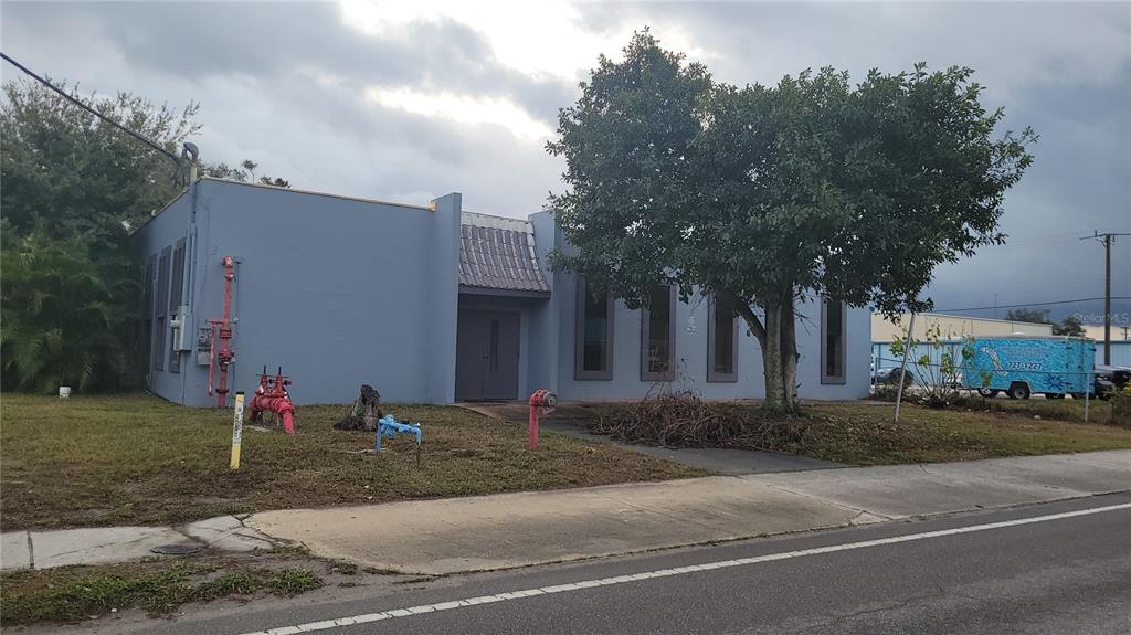 1027 9TH STREET W