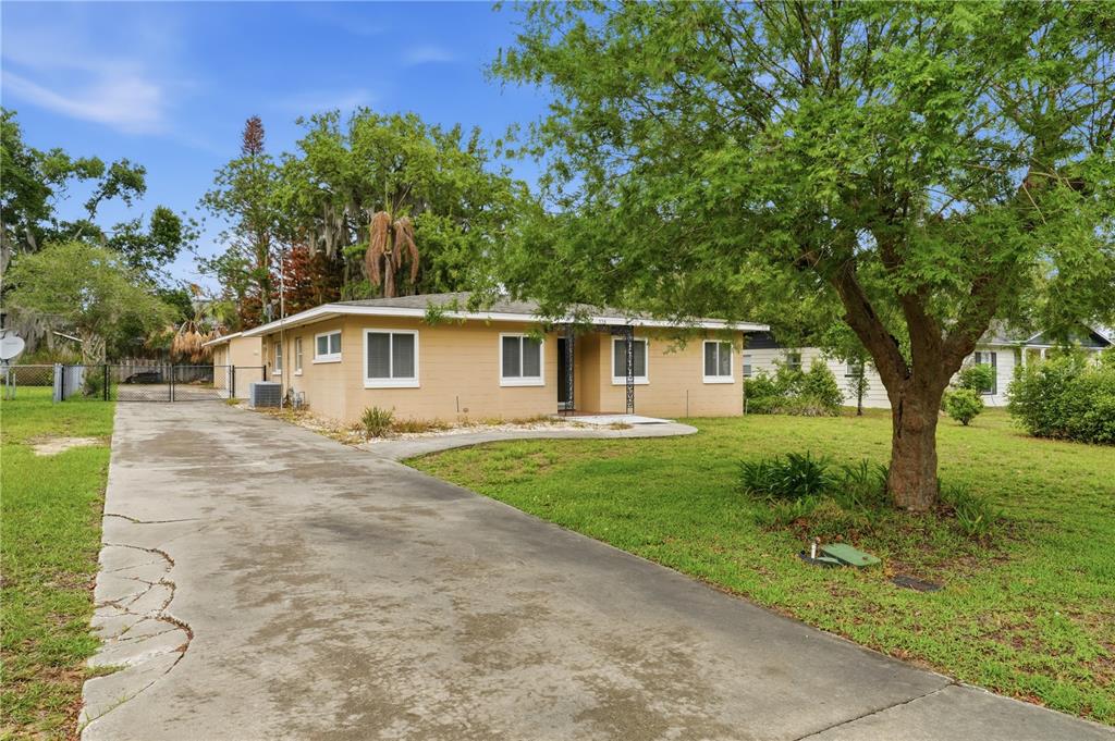 126 E MAGNOLIA AVENUE