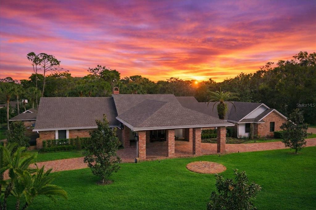 301 SWEETWATER CLUB CIRCLE