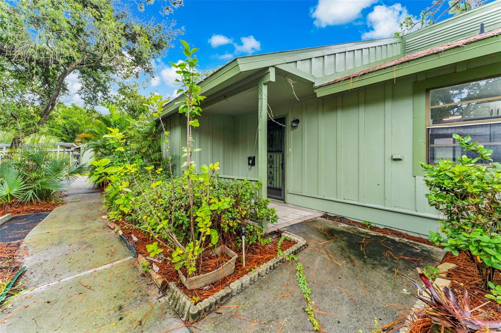 5014 BARRINGTON CIRCLE UNIT 2102, SARASOTA, FL — photo 2 of 30