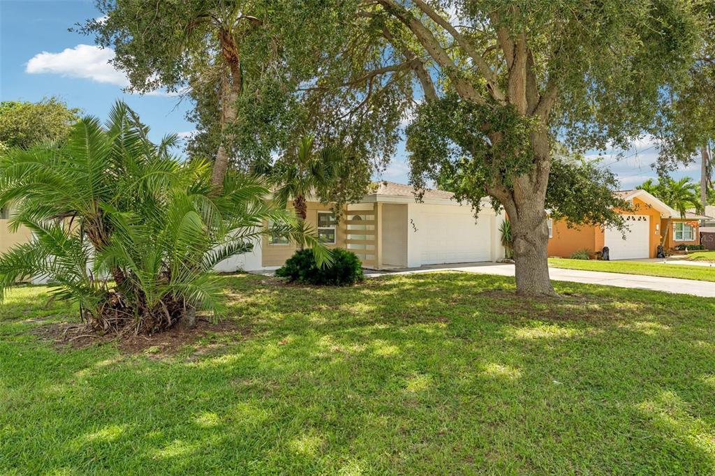 235 OVERBROOK DRIVE E, LARGO, FL — photo 3 of 30