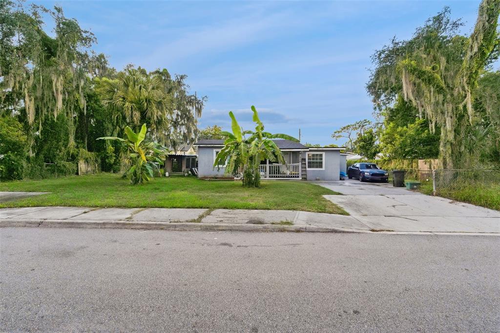 526 E JESSUP AVENUE