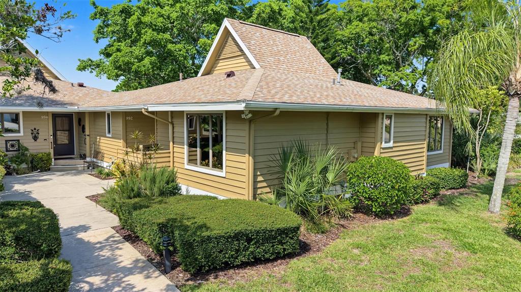 992 SPINNAKER COURT, TARPON SPRINGS, FL — photo 2 of 65