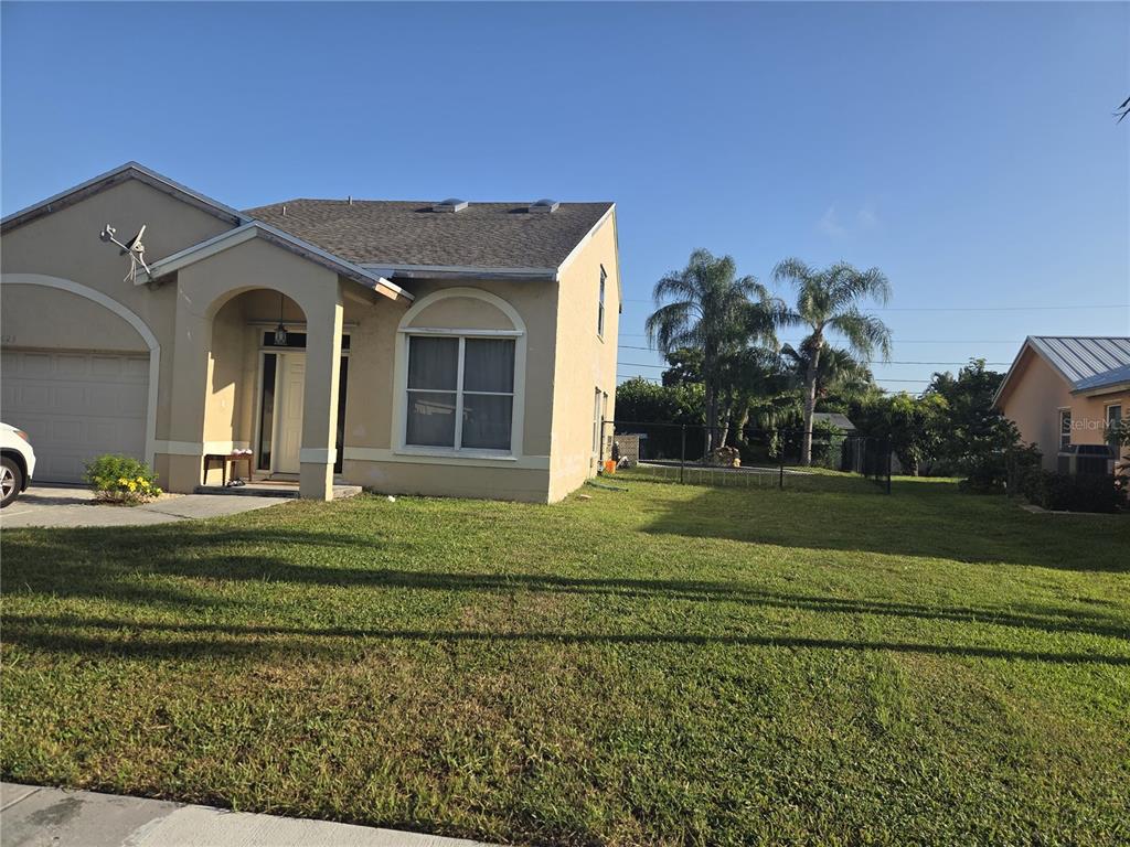 1023 NW 6TH AVENUE, BOYNTON BEACH, FL — photo 3 of 30