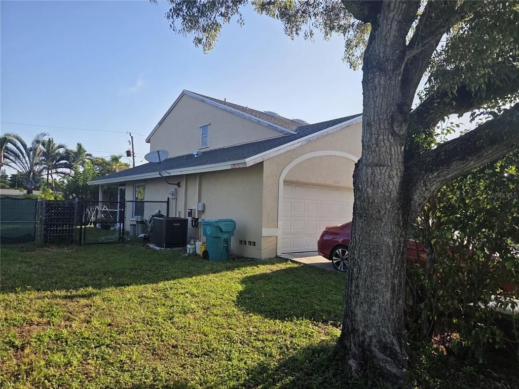 1023 NW 6TH AVENUE, BOYNTON BEACH, FL — photo 5 of 30
